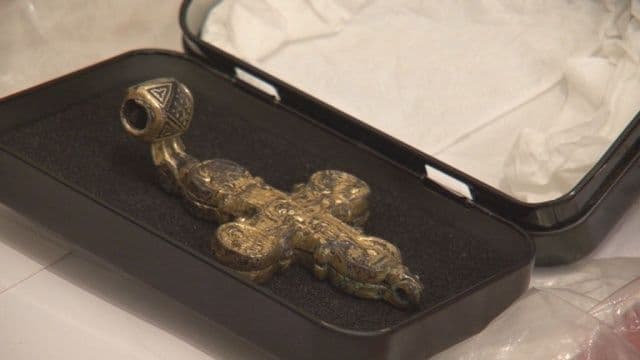 Arheolozi pronašli rijetku zlatnu relikviju Novinite