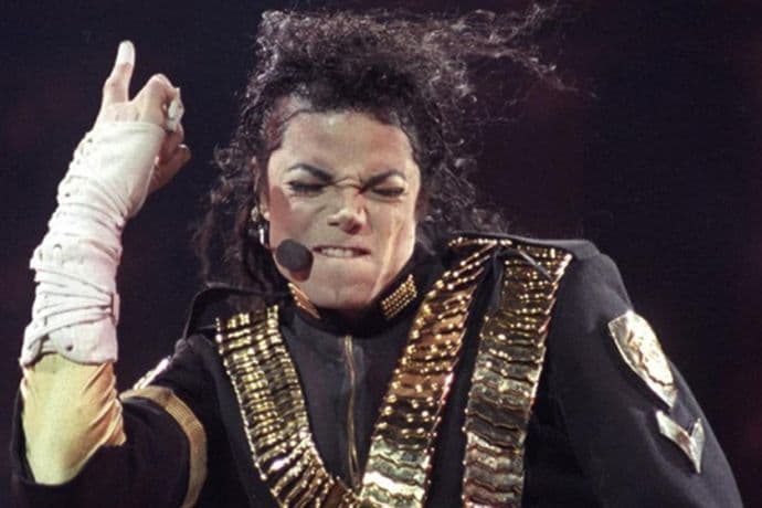 Jakna Majkla Džeksona prodata za skoro 300.000 dolara Jakna Majkla Džeksona prodata za skoro 300.000 dolara