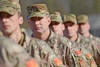 Najveću platu ima načelnik Generalštaba, najmanje zarađuju vojnici po ugovoru