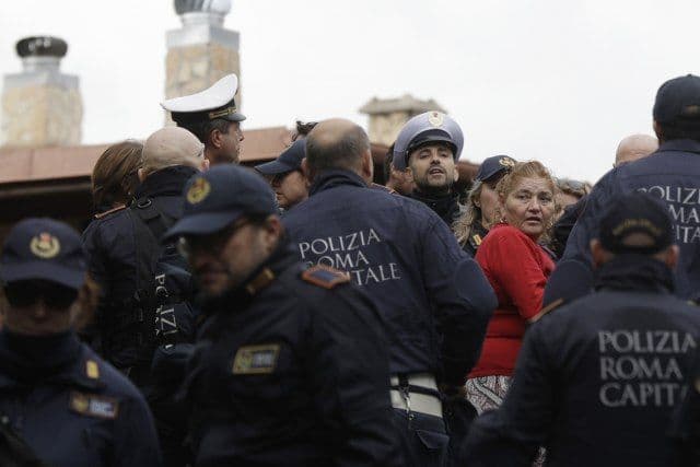 Italijanska policija konfiskovala luksuzne vile mafije Foto: Tanjug/AP