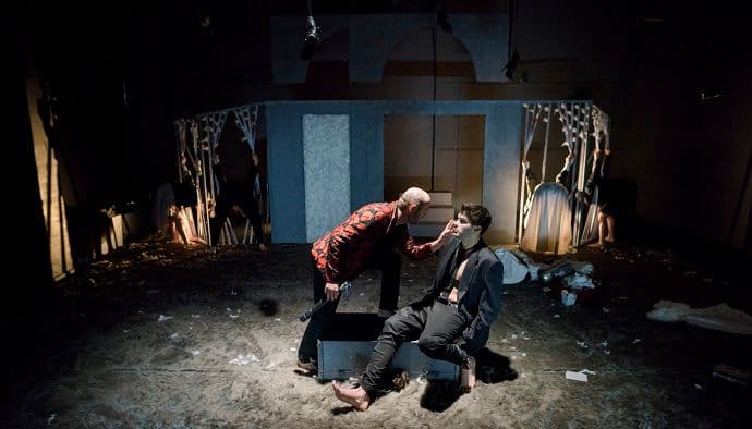 Mamu mu ko je prvi počeo sjutra na Velikoj sceni Mamu mu ko je prvi počeo sjutra na Velikoj sceni