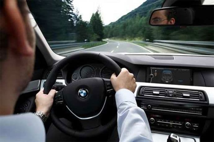 Tinejdžeru oduzeta vozačka dozvola 49 minuta nakon dobijanja Tinejdžeru oduzeta vozačka dozvola 49 minuta nakon dobijanja