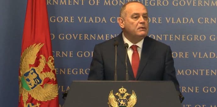 Simović otvara u Nikšiću “Novogodišnji sajam lokalnih proizvoda” Simović otvara u Nikšiću “Novogodišnji sajam lokalnih proizvoda”