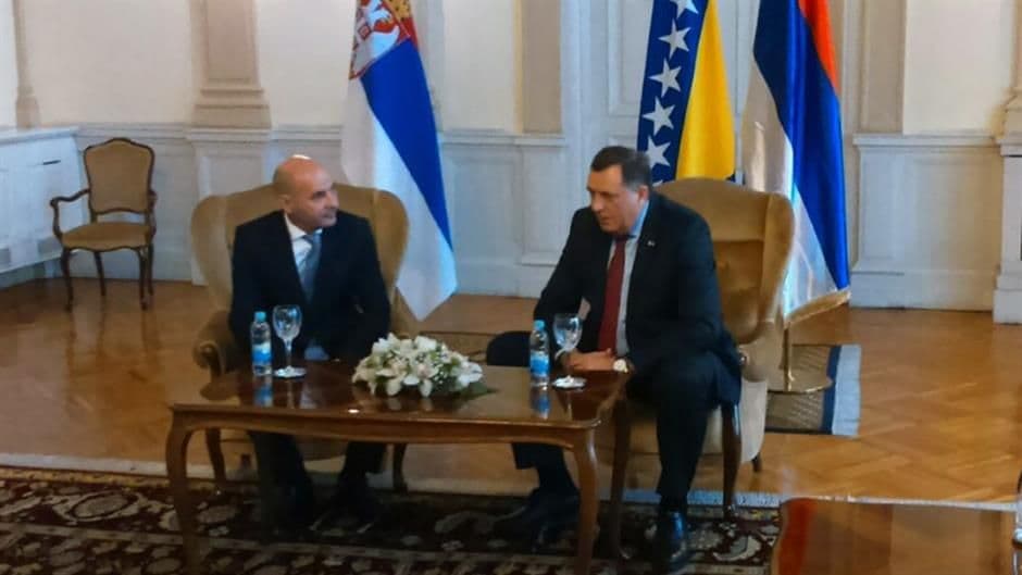 Uklonjena zastava RS ispred Dodikovog kabineta Foto: Srna