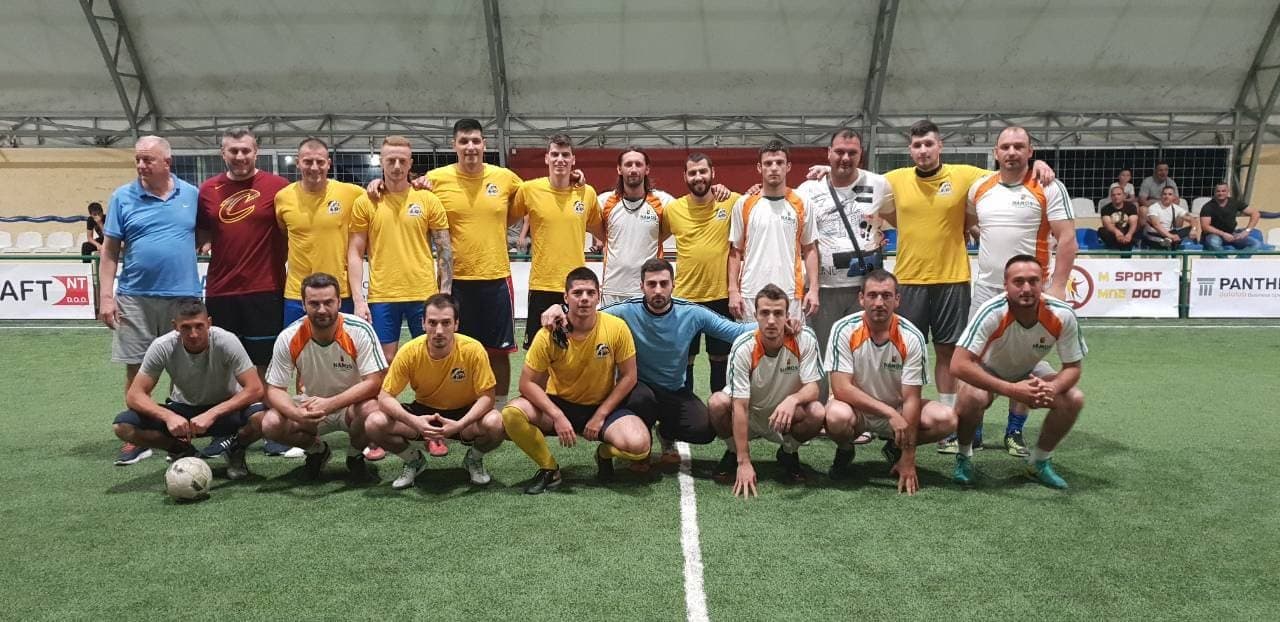 Policajci igraju dobar fudbal Policajci igraju dobar fudbal