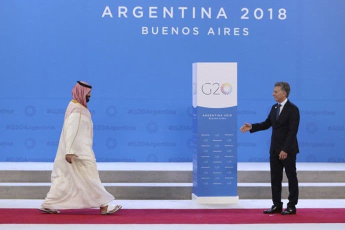 Saudijski prijestolonasljednik na samitu G20 u papučama Saudijski prijestolonasljednik na samitu G20 u papučama