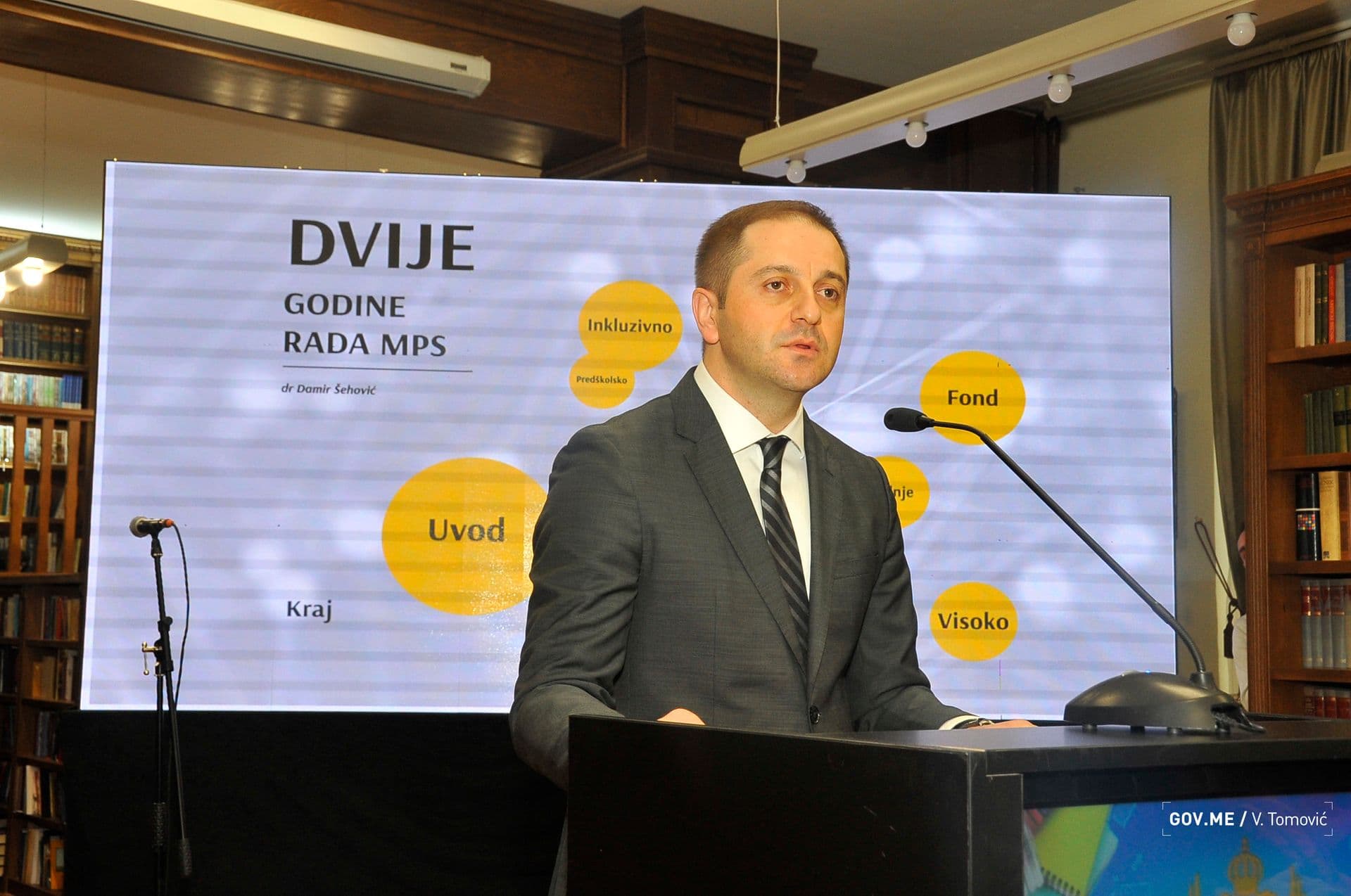 Šehović: 42 nova miliona za prosvjetu za 21 novi projekat Šehović: 42 nova miliona za prosvjetu za 21 novi projekat