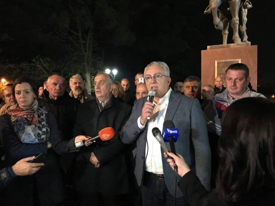 Mandić: Veliki protest u nedjelju, ima i drugi način za rješenje krize Mandić: Veliki protest u nedjelju, ima i drugi način za rješenje krize