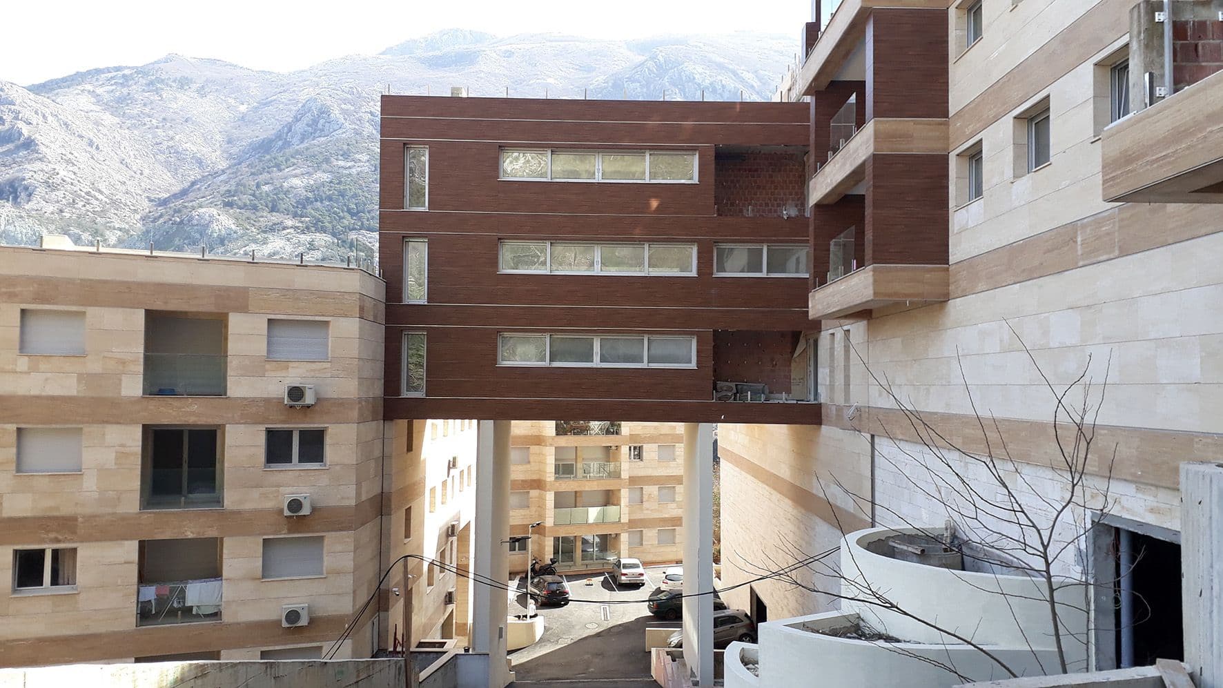 Kašćelanu oduzeto više od 15 nekretnina Kašćelanu oduzeto više od 15 nekretnina