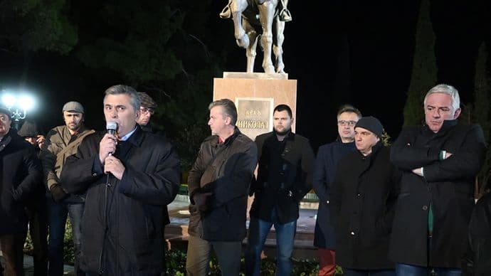 DF najavio obilazak kuća ministara i sudija Foto: mondo.me