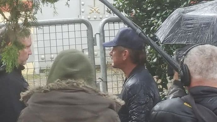 Šon Pen snima dokumentarac o Kašogiju Šon Pen snima dokumentarac o Kašogiju