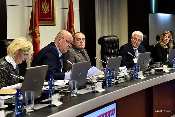 Više novca za zdravstvo, prosvjetu, poljoprivredu i infrastrukturu, par miliona manje za putovanja Više novca za zdravstvo, prosvjetu, poljoprivredu i infrastrukturu, par miliona manje za putovanja