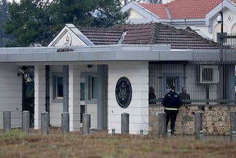 Uhapšen Veljko Mandić zbog sumnje da je prijetio će baciti bombu na Ambasadu SAD