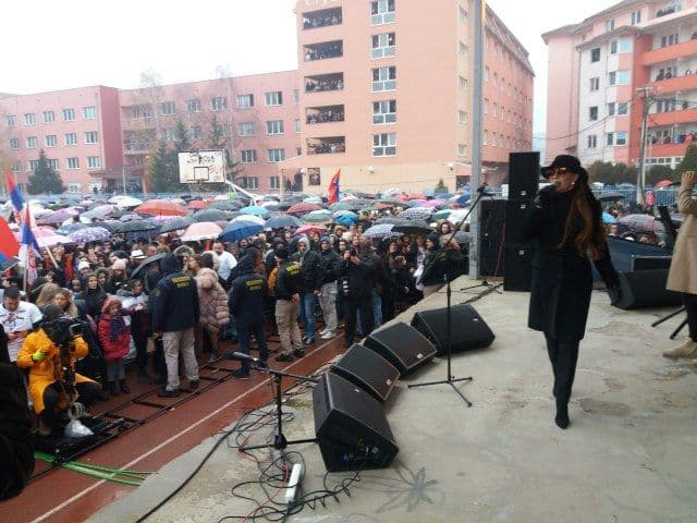 Ceca pjevala u Mitrovici, bez problema ušla na Kosovo Željko Tvrdišić, TV Prva