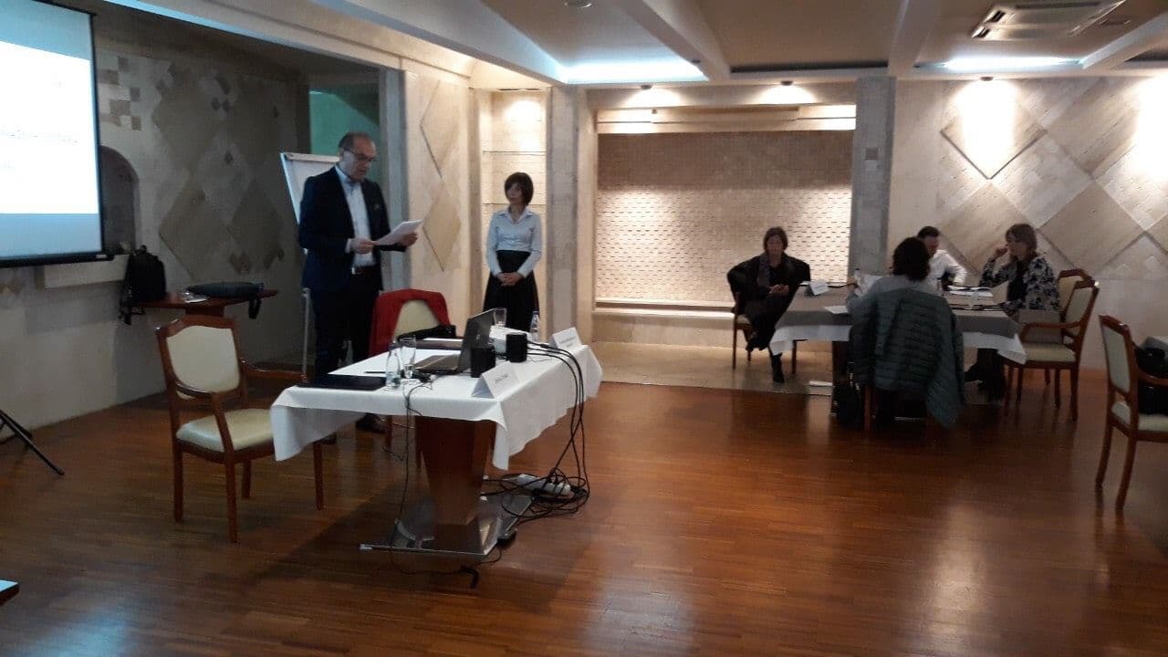 Projekat “Jačanje patronažne sestre i njena uloga u očuvanju i unapređenju zdravlja djece ranog uzrasta” Projekat “Jačanje patronažne sestre i njena uloga u očuvanju i unapređenju zdravlja djece ranog uzrasta”