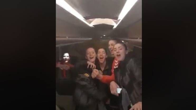 VIDEO: Ovo je ponosna zemlja naša, ovđe smo pod srećnom zvijezdom rođeni! VIDEO: Ovo je ponosna zemlja naša, ovđe smo pod srećnom zvijezdom rođeni!