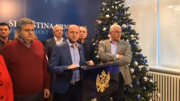 Knežević: Izdržaćemo, ali će sjutra zatvarati i maltretirati građane Knežević: Izdržaćemo, ali će sjutra zatvarati i maltretirati građane