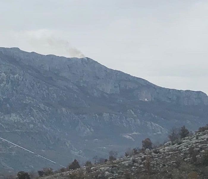 Muškarac zaglavljen u stijeni kod Ostroga Muškarac zaglavljen u stijeni kod Ostroga