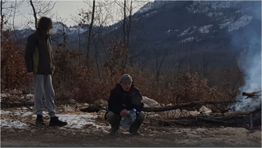 Drama u Plužinama: Radojević se polio benzinom i prijetio da će se zapaliti Drama u Plužinama: Radojević se polio benzinom i prijetio da će se zapaliti