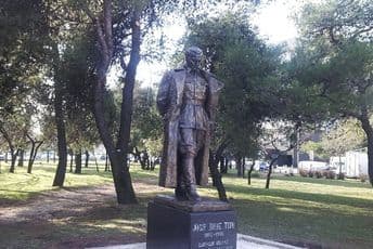 Crnogorci zaboravili Tita