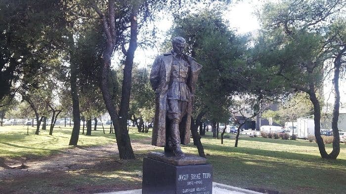 VIDEO: Postavljen spomenik Titu VIDEO: Postavljen spomenik Titu