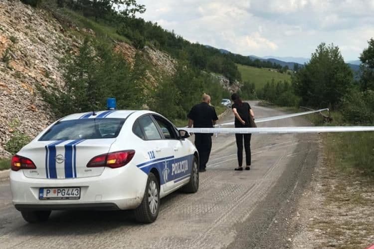 Porodica stradalih Nikšićana najavila protest: Uzrok tragedije nemar nadležnih Porodica stradalih Nikšićana najavila protest: Uzrok tragedije nemar nadležnih