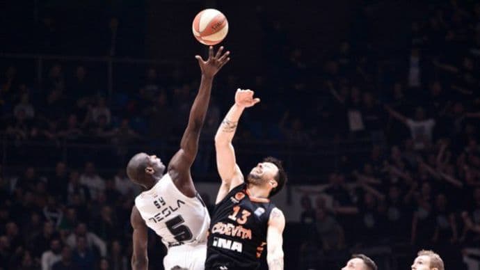 Incidenti, prekid i poraz Partizana od Cedevite u Beogradu Incidenti, prekid i poraz Partizana od Cedevite u Beogradu