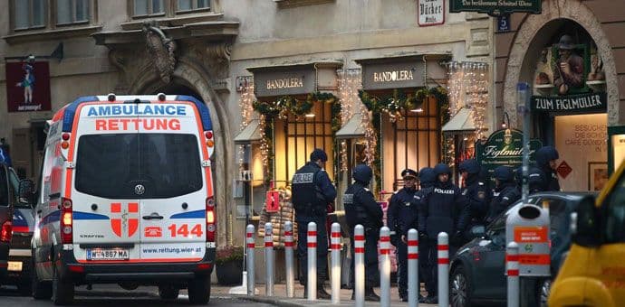 Iza ubistva Vladimira Roganovića stoji škaljarski klan ili grupa Luke Bojovića Iza ubistva Vladimira Roganovića stoji škaljarski klan ili grupa Luke Bojovića