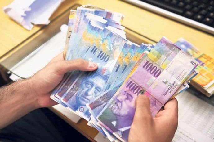 Švajcarska: Greškom dobili duplu platu Švajcarska: Greškom dobili duplu platu