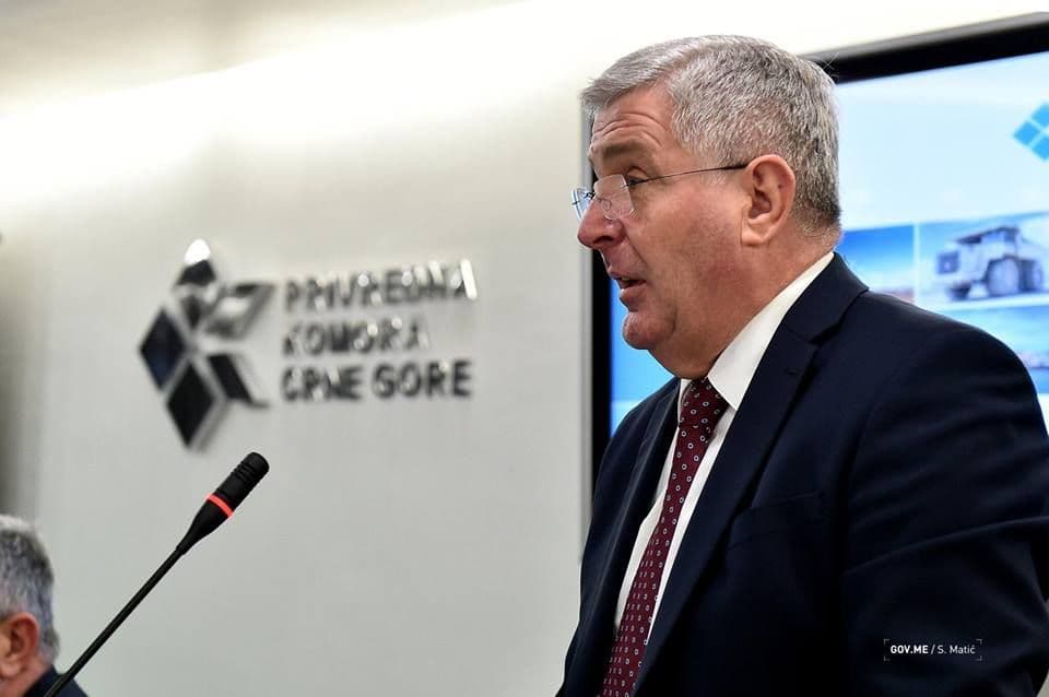 Golubović: Povećati minimalnu zaradu uz smanjenje doprinosa Golubović: Povećati minimalnu zaradu uz smanjenje doprinosa