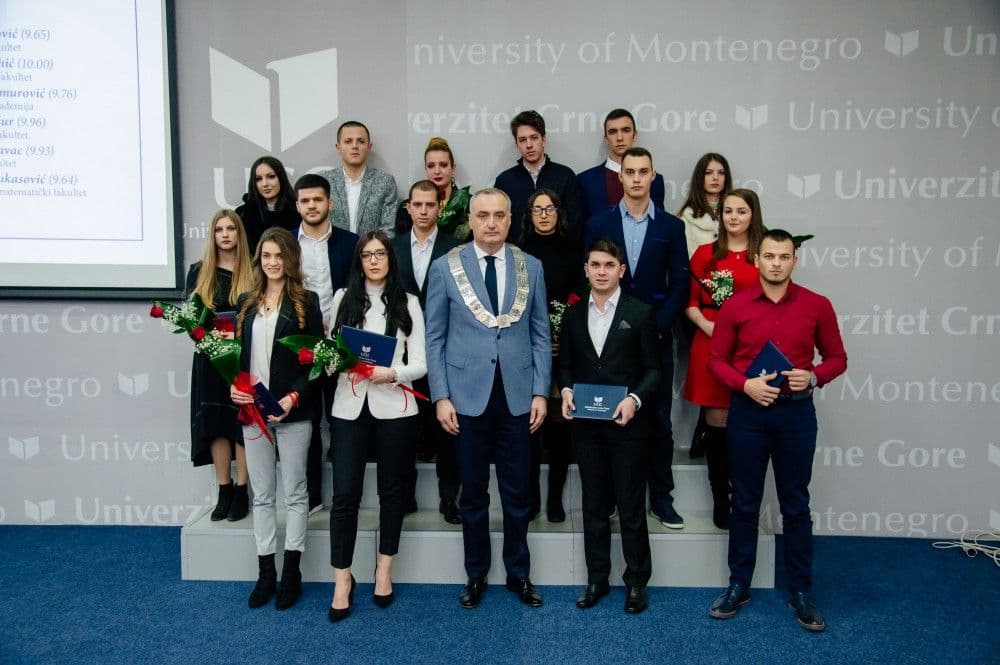 UCG: Na svečanoj sjednici Senata nagrađeni najbolji UCG: Na svečanoj sjednici Senata nagrađeni najbolji