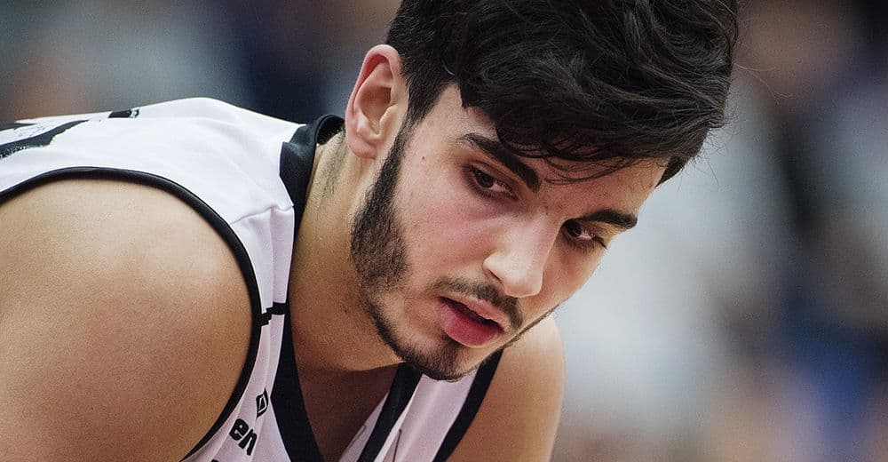 Preminuo mladi košarkaš porijeklom iz Crne Gore Preminuo mladi košarkaš porijeklom iz Crne Gore