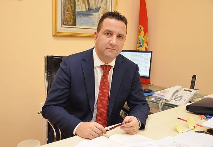 Predrasuda je da se samo „preko veze“ može dobiti kvalitetna medicinska usluga Predrasuda je da se samo „preko veze“ može dobiti kvalitetna medicinska usluga