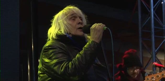 Riblja čorba posvetila pjesmu Dačiću: Nosite stomačić kao Ivica Dačić Riblja čorba posvetila pjesmu Dačiću: Nosite stomačić kao Ivica Dačić