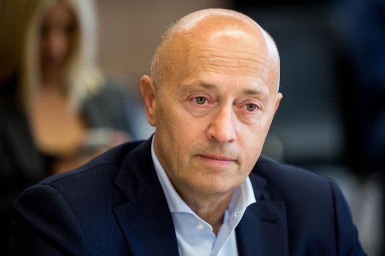 Kostić širi bankarsku imperiju: Za Abanku nudi 480 miliona eura Kostić širi bankarsku imperiju: Za Abanku nudi 480 miliona eura