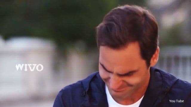 Federer zaplakao tokom emotivnog intervjua (VIDEO) Federer zaplakao tokom emotivnog intervjua (VIDEO)