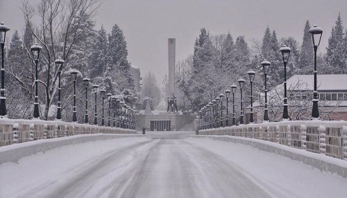 Snijeg u Danilovgradu nije iznenadio lokalne službe, institucije i građane Snijeg u Danilovgradu nije iznenadio lokalne službe, institucije i građane