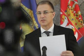 Stefanović: Vučić će vrlo skoro razgovarati sa Đukanovićem, sinoćnji incidenti iz etničkih razloga Stefanović: Vučić će vrlo skoro razgovarati sa Đukanovićem, sinoćnji incidenti iz etničkih razloga