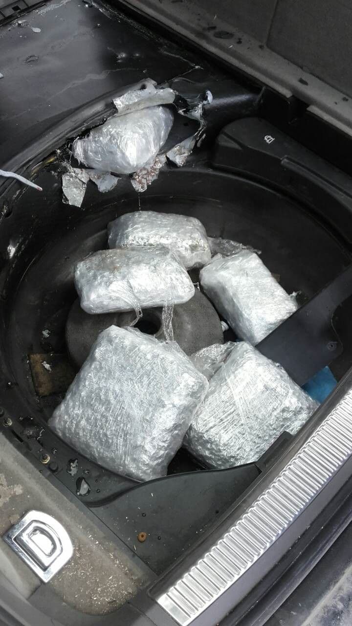 Uhapšen na Šćepan Polju s 35 kilograma marihuane Uhapšen na Šćepan Polju s 35 kilograma marihuane