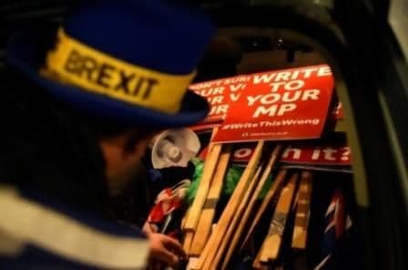 Bler uvjeren: 'Sada je jasno da je odgađanje brexita neizbježno' Bler uvjeren: 'Sada je jasno da je odgađanje brexita neizbježno'