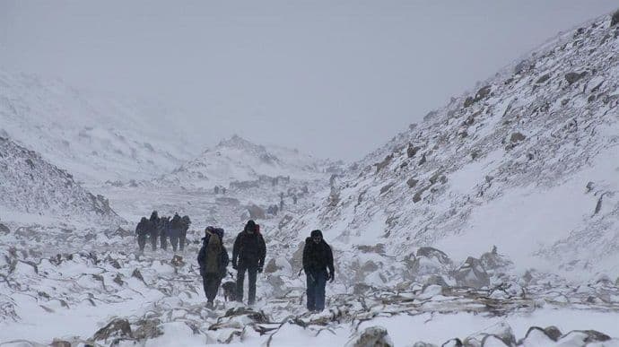 Lavina na Himalajima: Troje mrtvo, sedmoro nestalo Lavina na Himalajima: Troje mrtvo, sedmoro nestalo