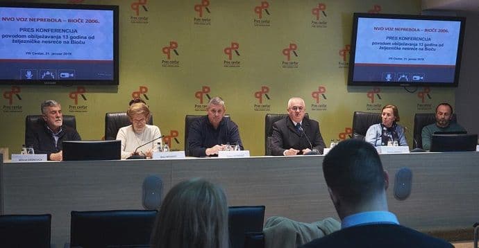 ''Vlada ključna adresa za ublažavanje posljedica željezničke nesreće na Bioču'' ''Vlada ključna adresa za ublažavanje posljedica željezničke nesreće na Bioču''