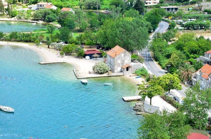 Azerbejdžanci ne mogu da grade stanove u Morinju Azerbejdžanci ne mogu da grade stanove u Morinju