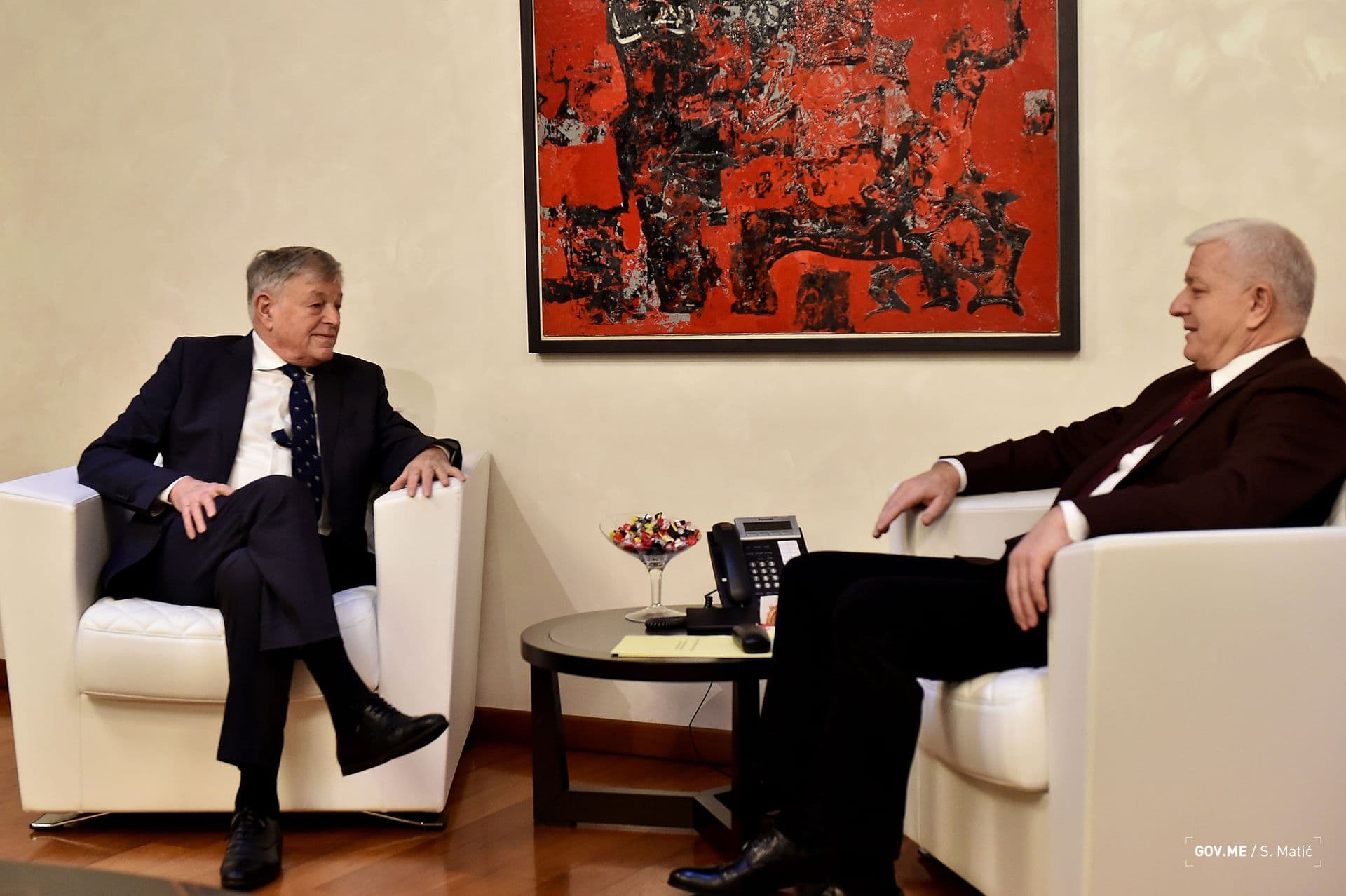 Prenos posmrtnih ostataka porodice dinastije Petrović Njegoš u Crnu Goru je državotvorna obaveza Prenos posmrtnih ostataka porodice dinastije Petrović Njegoš u Crnu Goru je državotvorna obaveza