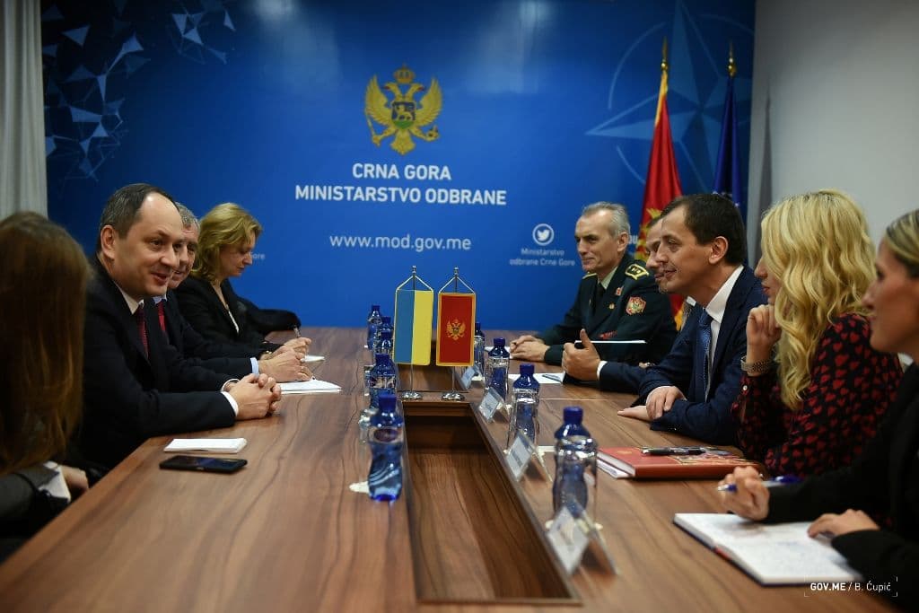 Bošković - Černiš: Crna Gora podržava napore za diplomatsko rješenje ukrajinske krize Bošković - Černiš: Crna Gora podržava napore za diplomatsko rješenje ukrajinske krize