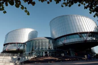 Holandska vlada tuži Rusiju zbog oborenog aviona Malezije erlajns u Ukrajini Holandska vlada tuži Rusiju zbog oborenog aviona Malezije erlajns u Ukrajini