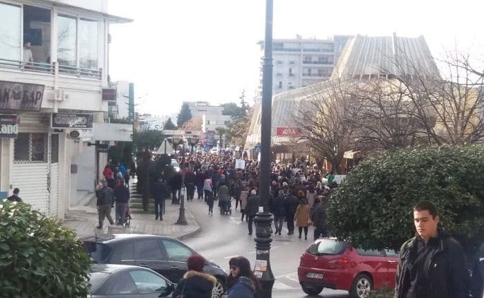 Barani i danas protestovali zbog sječe čempresa Barani i danas protestovali zbog sječe čempresa