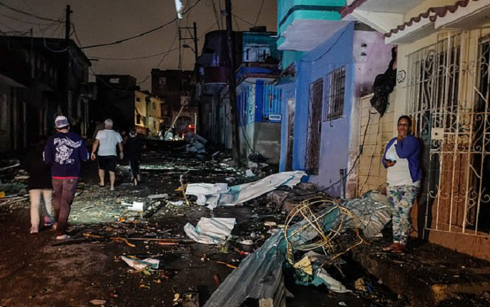 Tornado pogodio Havanu, troje mrtvih, 172 povrijeđenih Tornado pogodio Havanu, troje mrtvih, 172 povrijeđenih