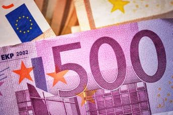 Hapšenje na prelazu Horgoš: U čarapama švercovao 27.000 eura Hapšenje na prelazu Horgoš: U čarapama švercovao 27.000 eura