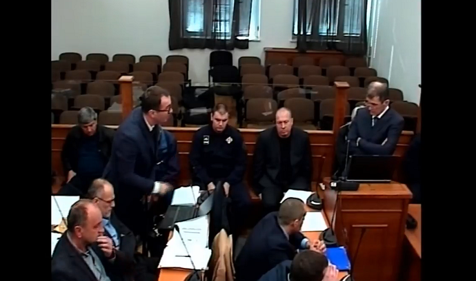 Mugoša Jovanoviću: Ne unosite se vještaku u lice, niko se ovdje nikoga ne plaši Mugoša Jovanoviću: Ne unosite se vještaku u lice, niko se ovdje nikoga ne plaši